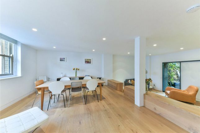 Thumbnail Mews house to rent in Brownlow Mews, London