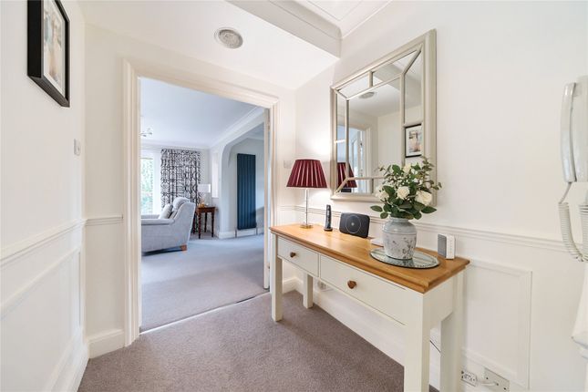 Flat for sale in Holmbury Park, Bromley