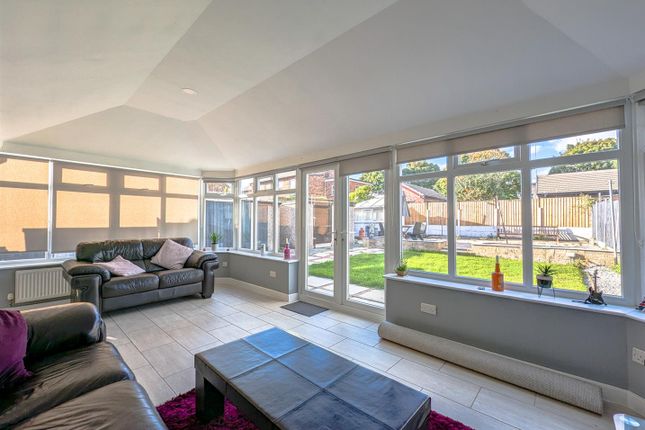 8, Firvale Close, Leigh photo 4