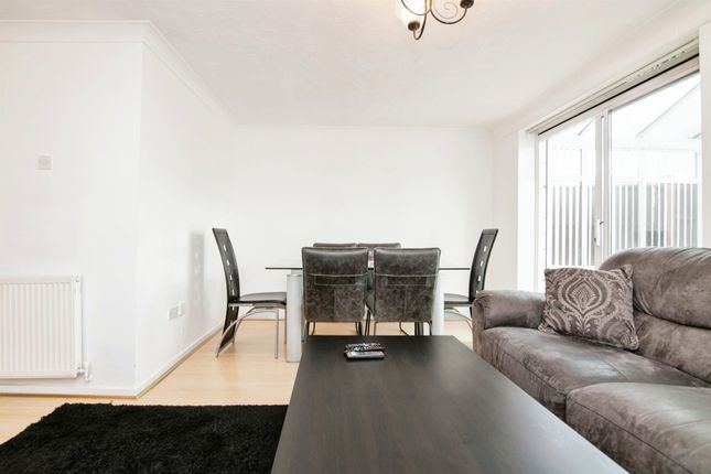 End terrace house for sale in Star Close, Tipton