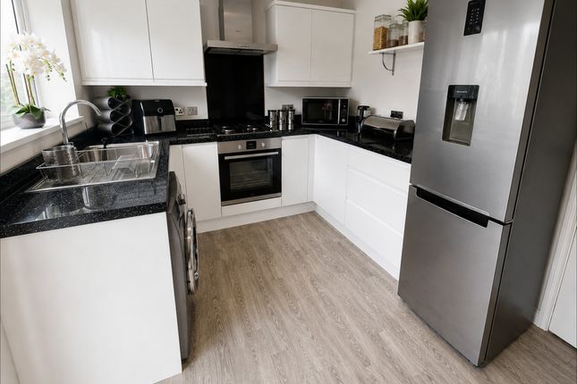77, Delphinium Way, Darwen photo 3