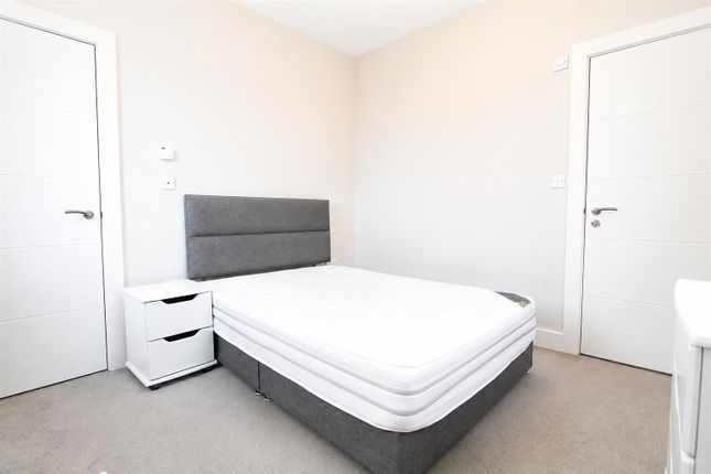 66 Greenleigh Court Pudsey, Pudsey photo 4