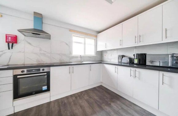 13, Bracondale Road, London photo 5