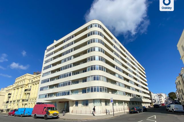 Flat for sale in Embassy Court, Kings Road, Brighton