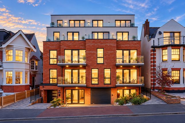 3 Bedroom Flat in SS9 1DX