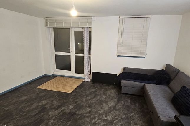 Hatfield Court,64, Canberra Drive, Northolt photo 5