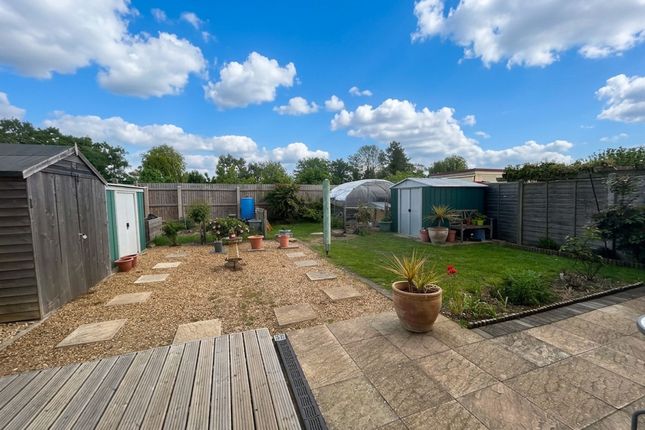 4 Bishops Close, Ely photo 2