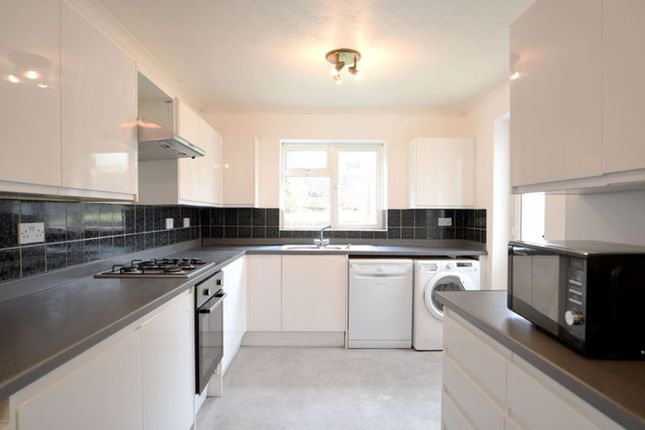 5-bed semi-detached on 4 Medmerry Hill, Brighton, £2,957/mo