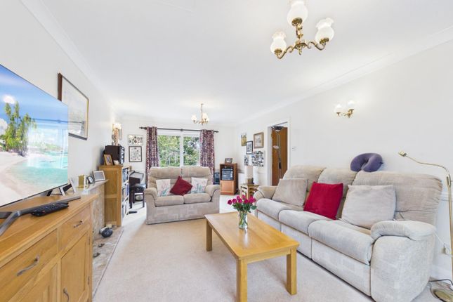 Rowans, 21, Dalesway, Bingley photo 4