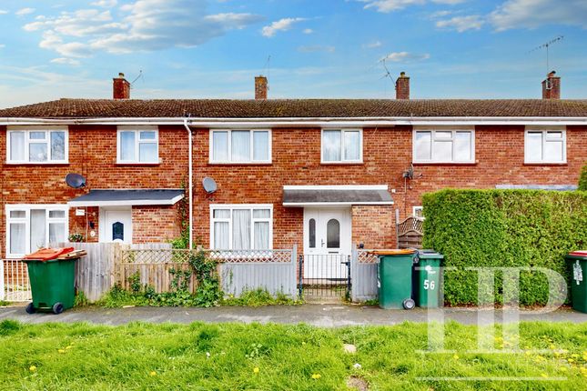 Terraced house to rent in Climping Road, Crawley
