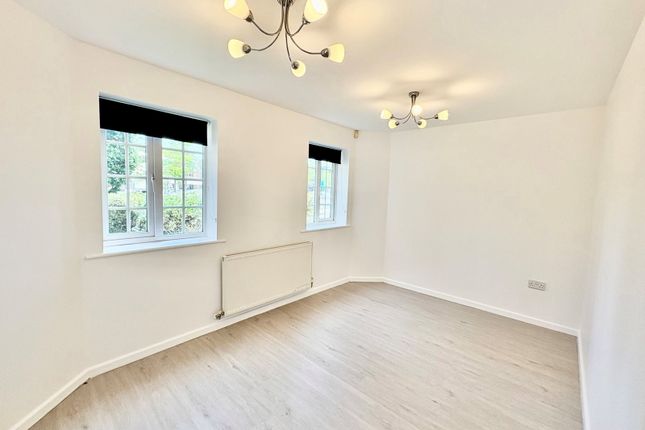 35, Columbus Avenue, Brierley Hill photo 4