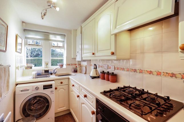 14, St Marks Court, Leeds Road, Harrogate photo 3