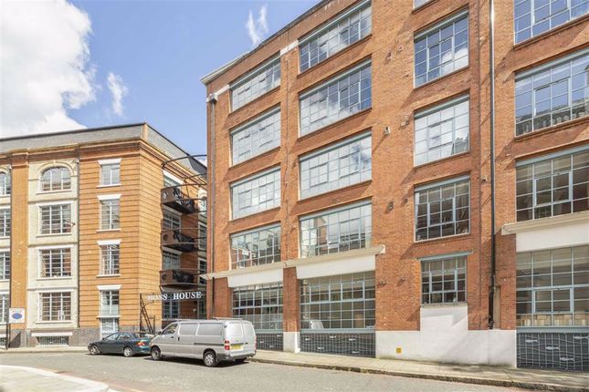Thumbnail Flat to rent in Boss Street, London