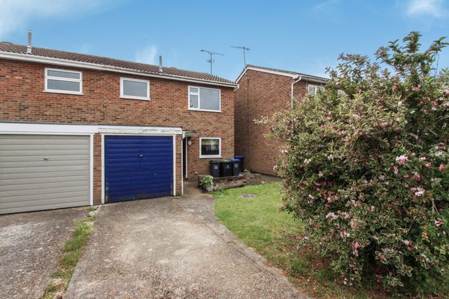 3 bed semi-detached house to rent in Brisbane Close, Worthing BN13