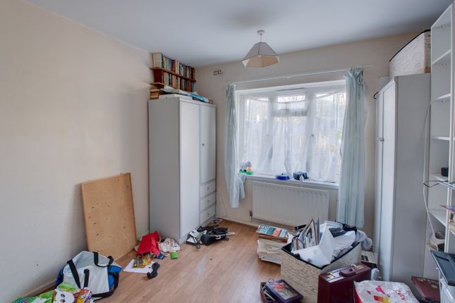 Flat for sale in Bishop Hall Crescent, Bromsgrove, Worcestershire