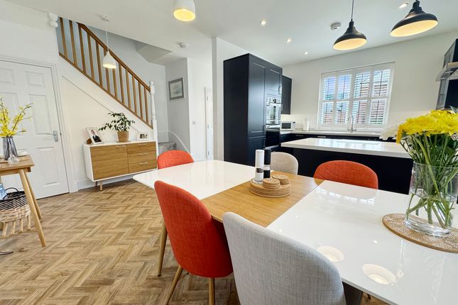 5 Cordelia Gardens, Cowes photo 3
