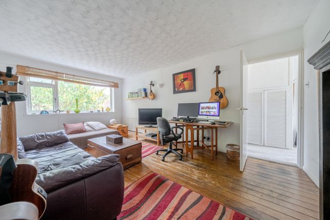 23, Rushmore Close, Bromley photo 2
