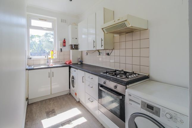 Thumbnail Flat to rent in Coventry Road, Ilford