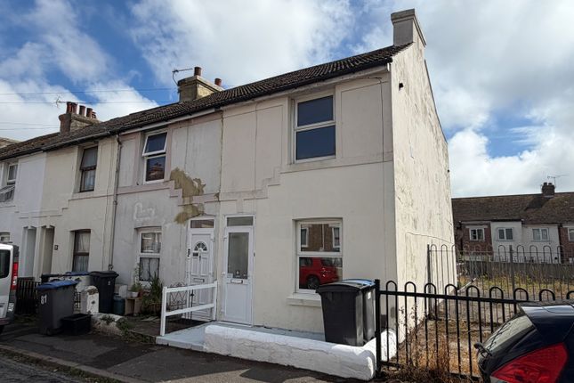 2-bed house on 83, Dover, £1,000/mo