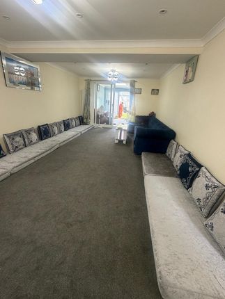 2 Bournemead Way, Northolt photo 3