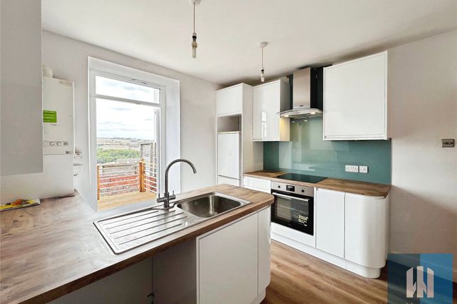 8, Chapel Hill, Huddersfield photo 3