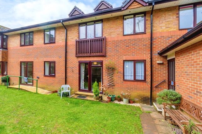 Flat for sale in Chestnut Lodge, Southampton