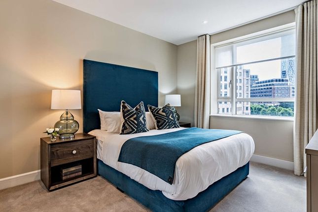 Flat to rent in Circus Apartments, Canary Wharf