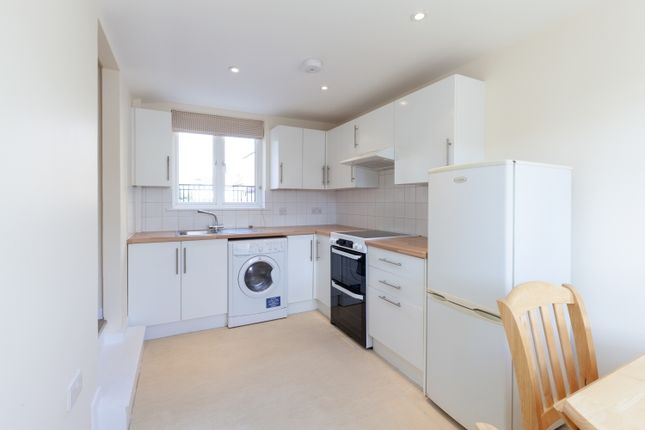 Flat 2, 6, Cinnaminta Road, Oxford photo 2