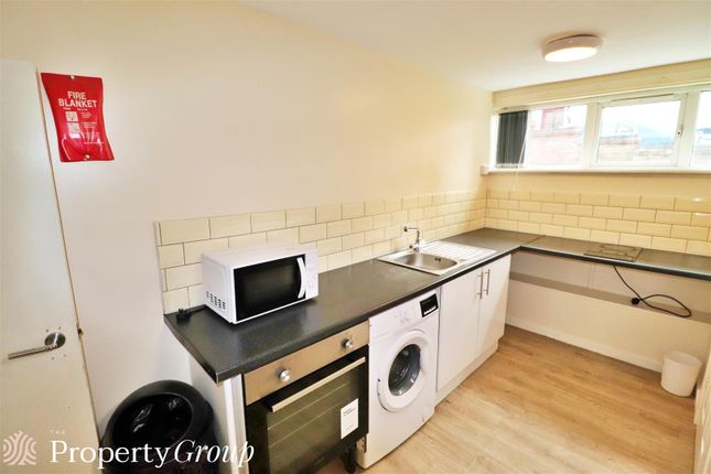 23, Stoke Green Flat 3, Coventry photo 2