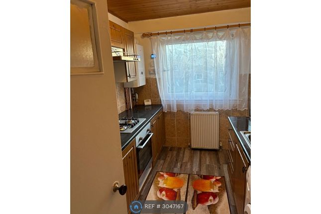Flat, Gardner Drive, Aberdeen photo 5