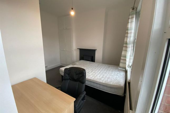 Room 3, 22, Kensington Road, Coventry photo 3