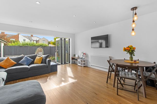 9, Swan Mews, Eastbourne photo 4