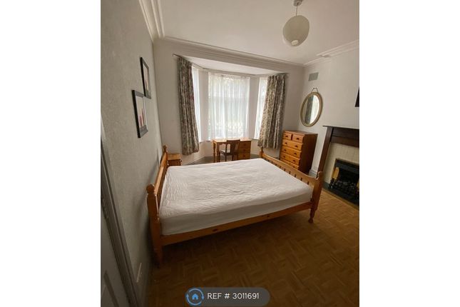 Room   Park Road West, Wolverhampton photo 3