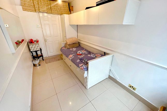 Semi-detached house for sale in Burns Way, Hounslow