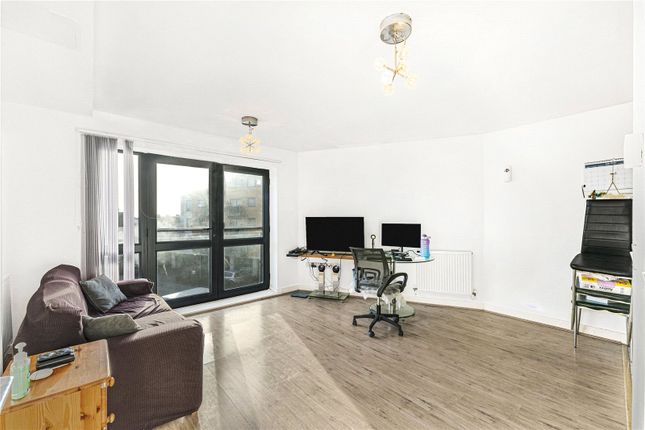 Flat for sale in Gateway Court, Parham Drive, Ilford