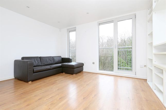Flat for sale in Manor Road, London