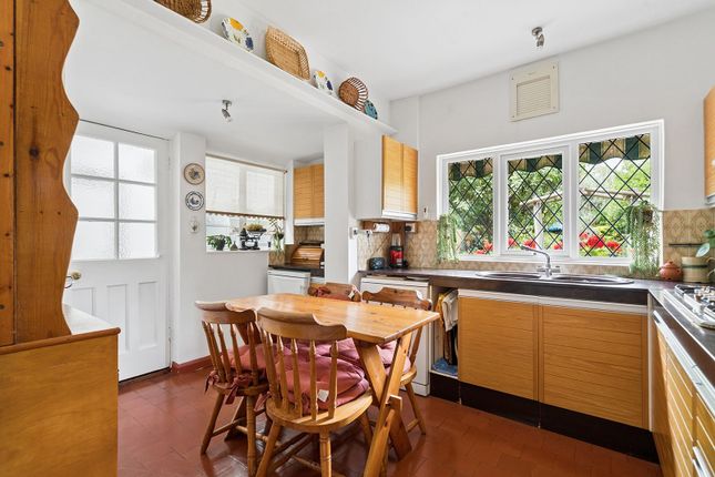 104, Imperial Drive, Harrow photo 4