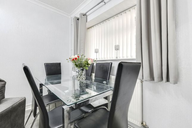 161, Heights Drive, West Yorkshire photo 4