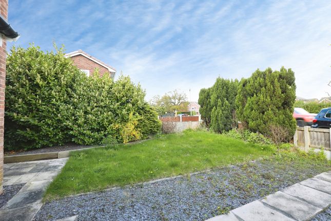 17, Stuart Close, Cheshire photo 3