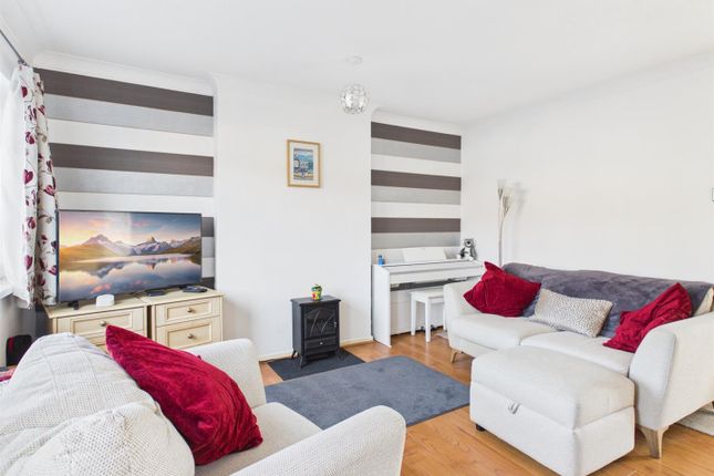19, Hazelwell Road, Porthcawl photo 4