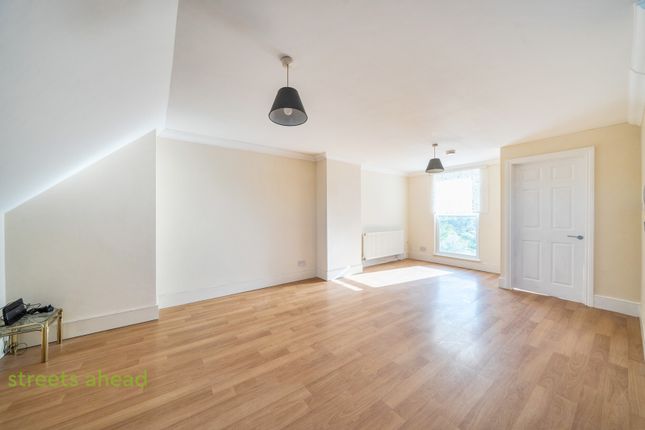 Second Floor Flat C, 5, Ardfern Avenue, London photo 2