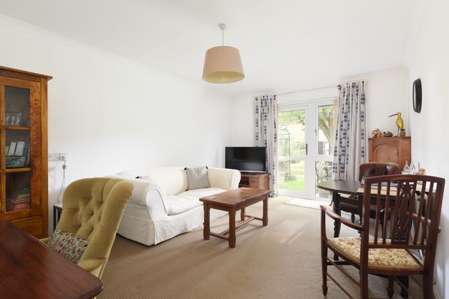 Flat 12, Joseph Conrad House, Canterbury photo 3