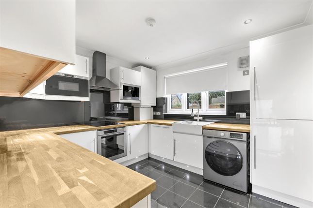 4, Tower Court, Ongar photo 3