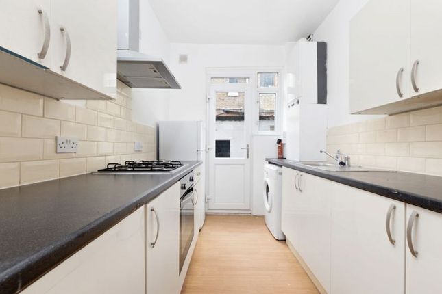 Room to rent in Adelaide Grove, London