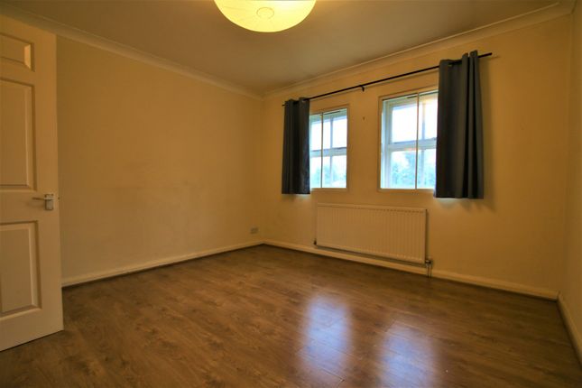 3, Ashley Cottages, Colnbrook photo 4