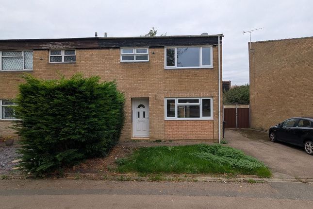 27 Roveley Court, Milton Keynes photo 2