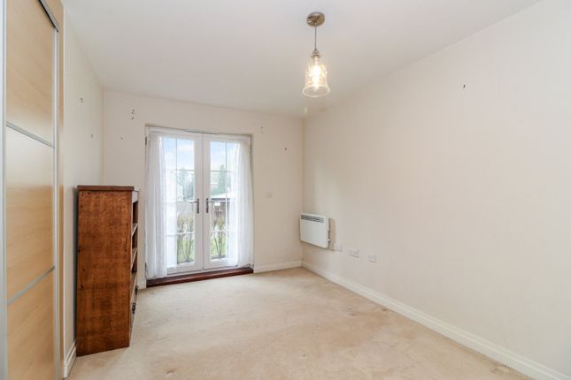 Flat for sale in Primrose Hill, Herts