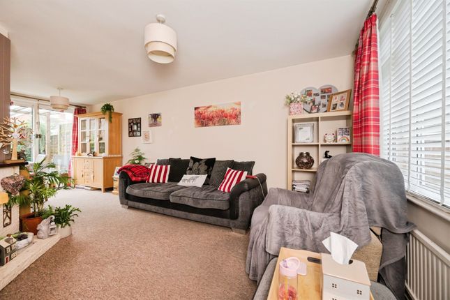 10, Passfield Close, Eastleigh photo 3