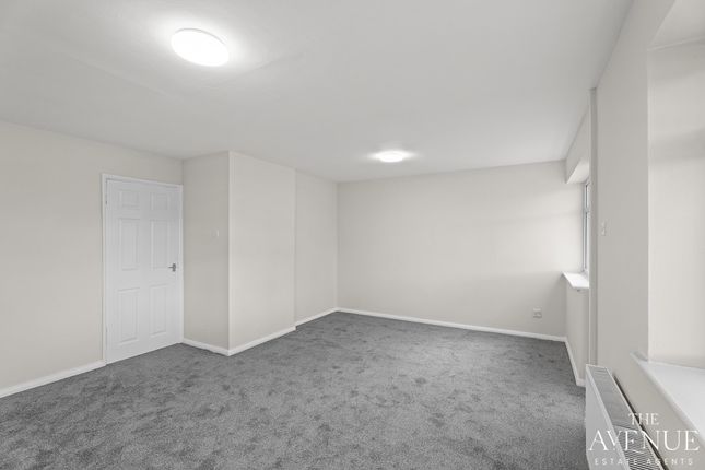 2 Farne Grove, Longton, Staffordshire photo 2