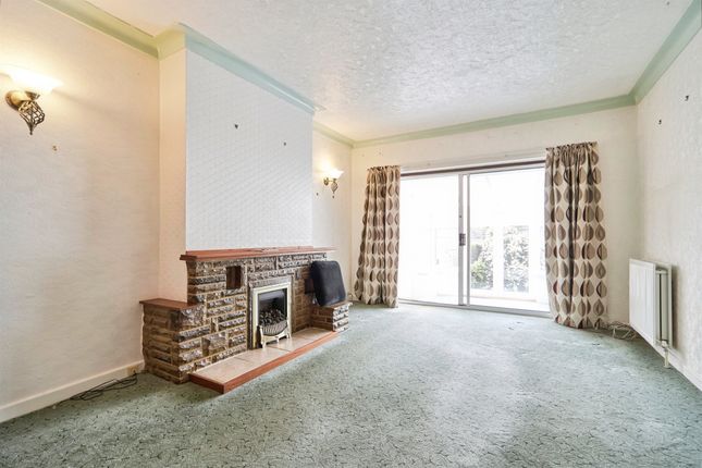 88, Buckstone Avenue, Leeds photo 4